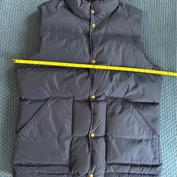 Lands End Puffer Vest - Picture 3 of 6